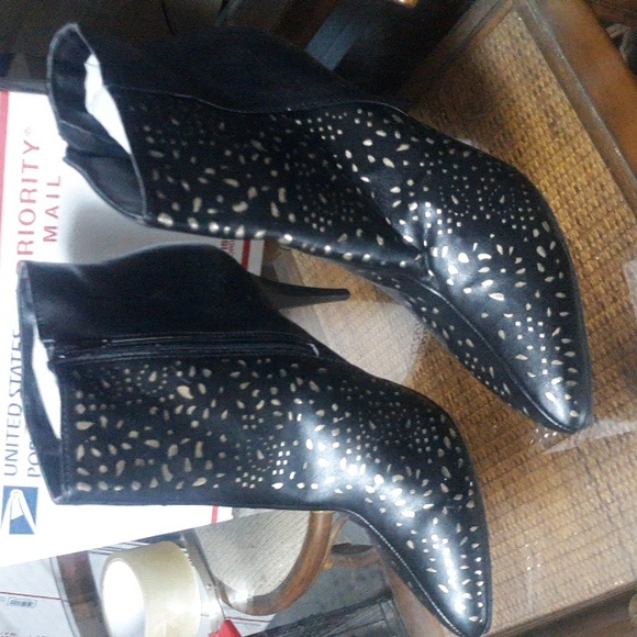 NWOT Avon Cushion Walk Size 11 (SKU Boot 8) - Picture 1 of 4